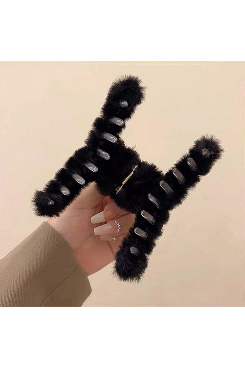 Faux Fur Claw Cip